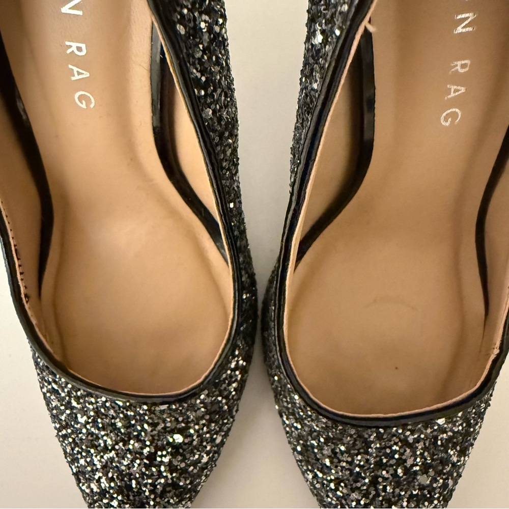London Fog "Anya" Silver & Black Ombré Glitter Pointed Toe Pumps - Size 5 - Picture 4 of 9